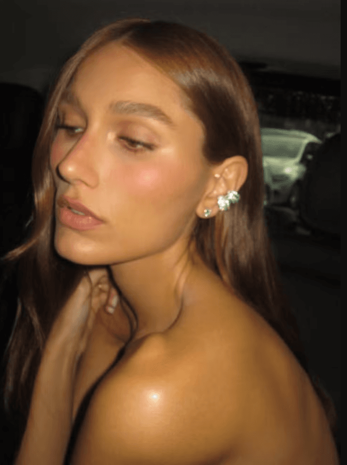 @sashameneghel